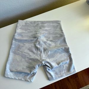 Lululemon biker shorts size 6, 6” length